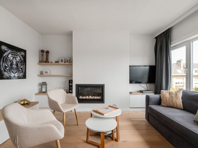 Gemeubeld appartement met 3 slaapkamers te huur Bent u op zoek naar een comfortabele woning op een rustige locatie aan de kust? Dit gemeubelde apparte