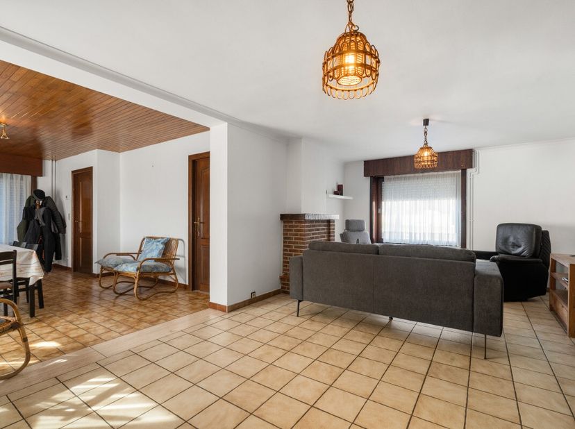 [[ CE BIEN PARTICIPE À LA JOURNÉE MAISONS OUVERTES ERA LE 13/6 DE 16:00 À 17:00 ]] À vendre : maison fermée à Sint-Baafs-Vijve, située Wakkensteenweg,