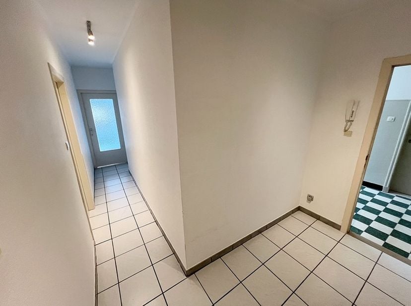 Bent u op zoek naar een comfortabel en ruim appartement in het bruisende centrum van Hasselt? Dan is dit instapklare appartement op Demerstraat 91 bus