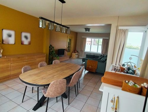                                         Eengezinswoning te koop in Meerbeke, € 385.000
