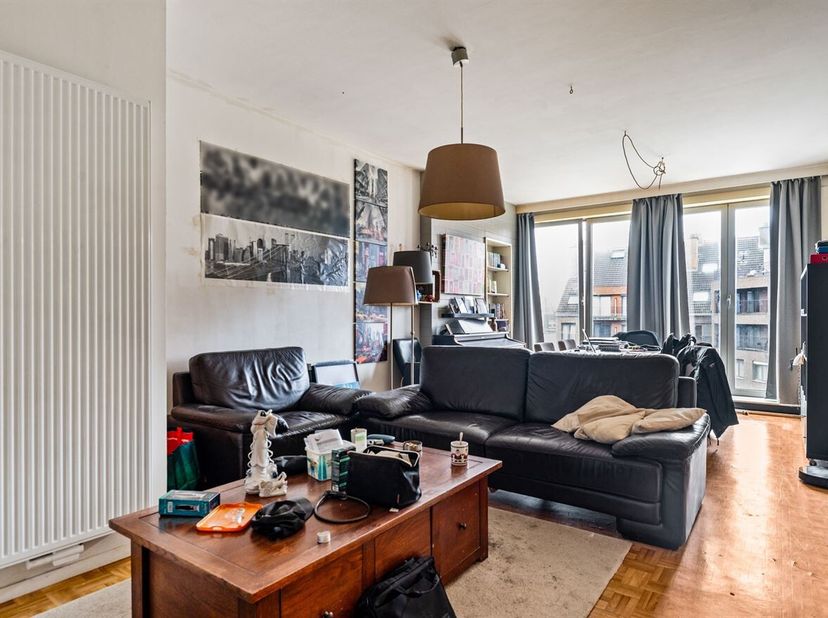 In het centrum van Lier bevindt zich dit duplex appartement met 2 slaapkamers. Het appartement bevindt zich op een rustige en aangename ligging in de