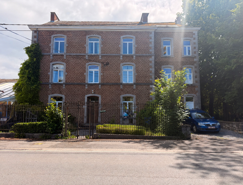                                         Appartement à louer à Bomal-sur-Ourthe, € 700
