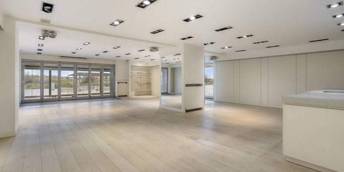 Bedrijfsvastgoed te huur in Zeedijk 61, 8620 Nieuwpoort