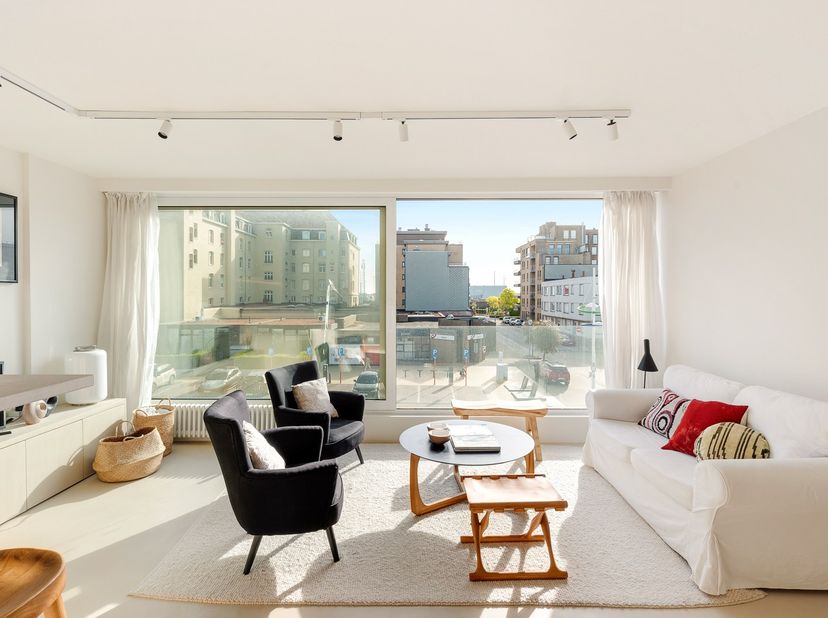 Heerlijk vakantie-appartement aan het strand van Zeebrugge met zicht op de duinen.<br />
Het appartement werd volledig gerenoveerd in 2022 met mooie m
