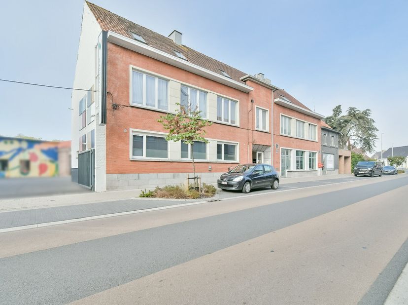 Appartement à vendre
                    à 8870 Emelgem