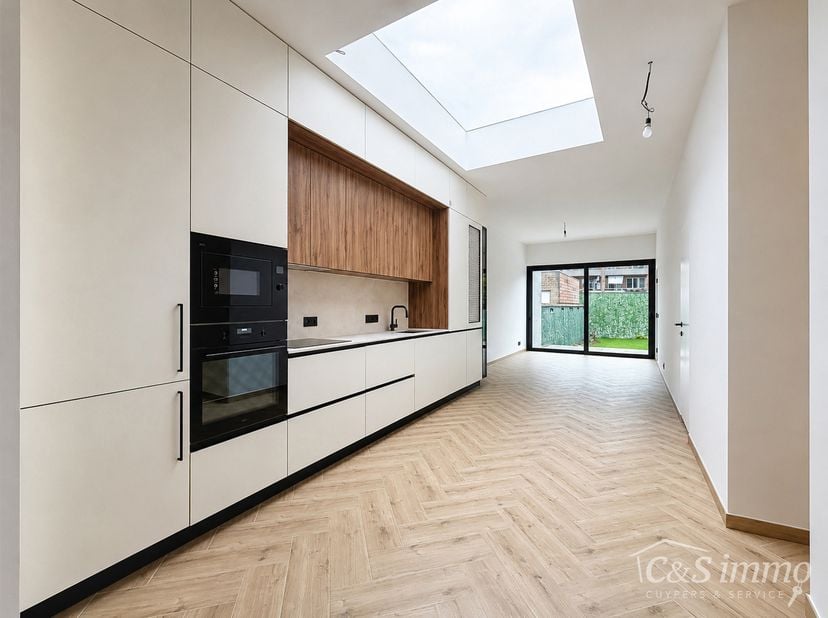 Appartement te koop in Joris Helleputtestraat 34,
                    2140 Borgerhout