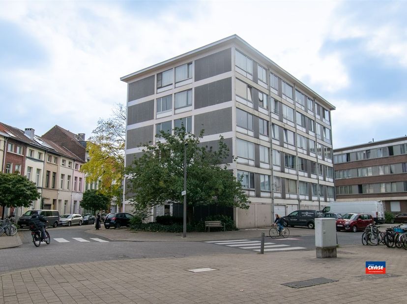 BORGERHOUT | APPARTEMENT SPACIEUX D'ENVIRON 94m² AVEC TROIS CHAMBRES | EPC C | SITUATION FAVORABLE AU QUATRIÈME ÉTAGE DE L'IMMEUBLE | aménagement comm