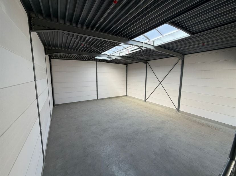 Unité PME de 253 m² nouvellement construite à un emplacement de choix à Deurne<br />
A un emplacement extrêmement central à Anvers-Deurne, le long de