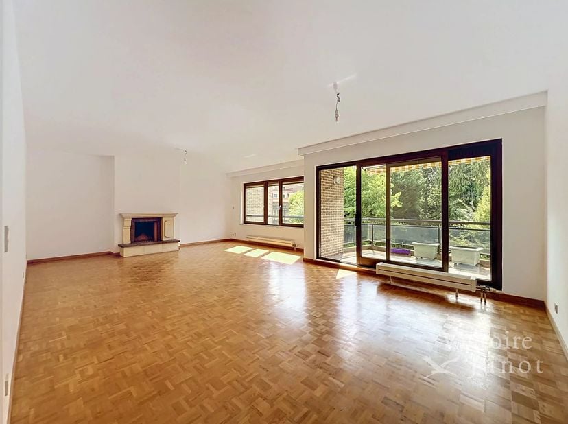 Appartement te huur in CP- 2,
                    1150 Sint-Pieters-Woluwe