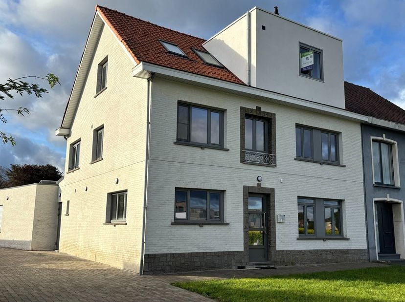 Appartement à louer
                    à 2440 Geel