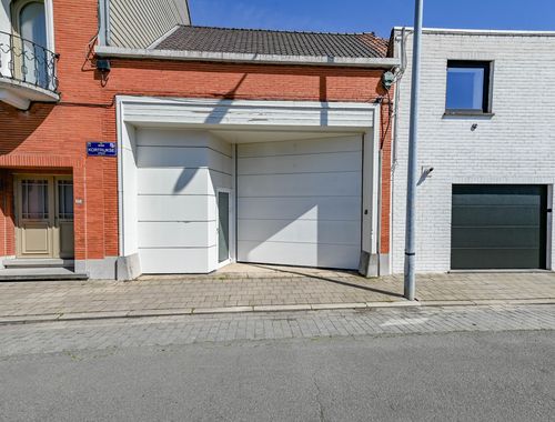                                         Bâtiment d’entreprise à louer à Izegem, € 615

