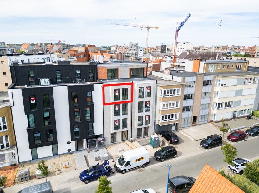 Koksijde: Luxueus nieuwbouwappartement met ruim terras vlak bij het centrum! Opgeleverd &amp; onmiddeliujk beschikbaar! Aankoop onder 6% BTW mogelijk ! On