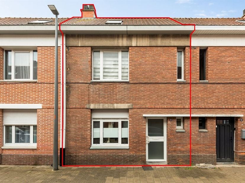 Gezinswoning met 3 slaapkamers en buitenruimte<br />
Deze gezinswoning met 3 slaapkamers bevindt zich op een gunstige locatie in Turnhout en biedt tal