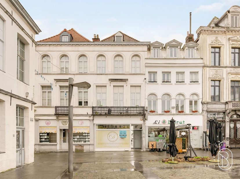 Bedrijfsvastgoed te koop in Place Saint-Pierre 17,
                    7500 Tournai