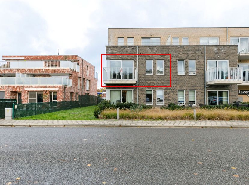 Assistentieflat met veel lichtinval, terras en berging. <br />
<br />
Dit appartement is voorzien van alle comfort en gelegen in de mooie woonzorgre