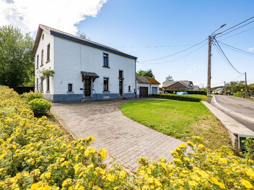 Huis te koop in rue de Liherin 1,
                    6670 Limerlé