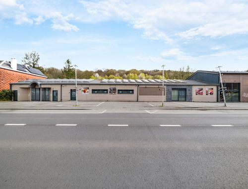                                         Bâtiment commercial à vendre à Bousval, € 800.000
