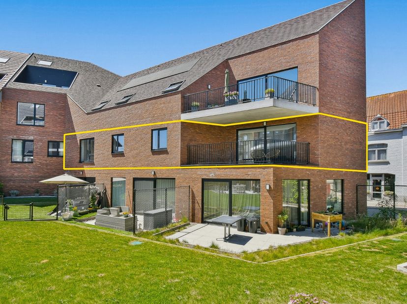 Wonen in alle rust én midden in het centrum? In residentie KorBoo in Gistel combineert dit instapklare nieuwbouwappartement ruimte, licht en verfijnde