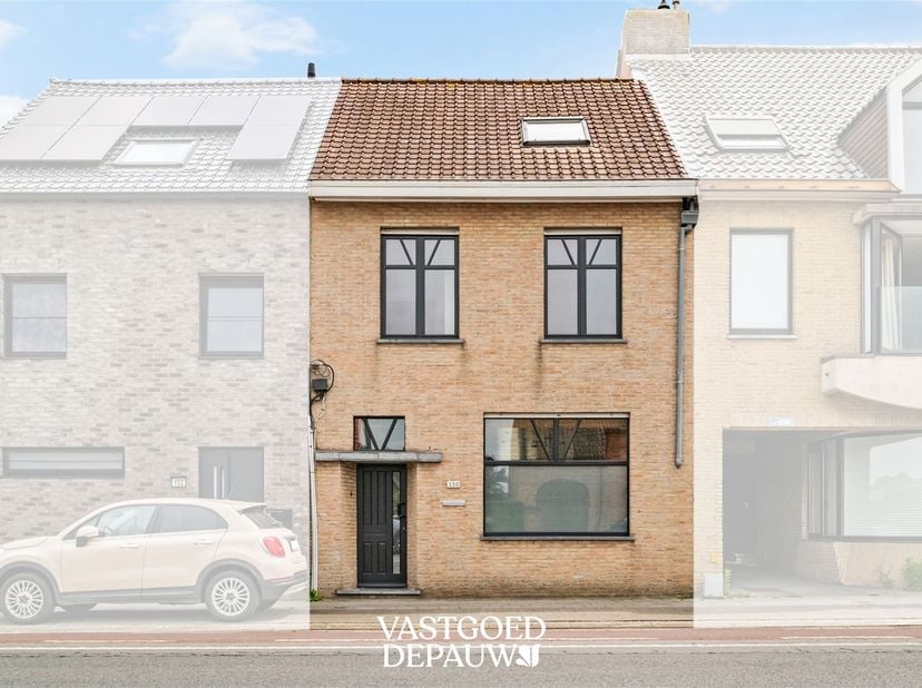 Huis te koop in Brugsestraat 150,
                    8020 Oostkamp