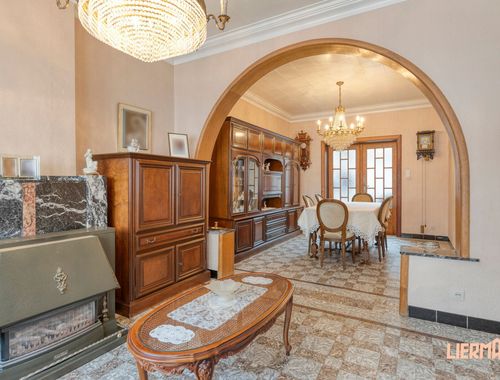                                         Maison à vendre à Aalst, € 238.000
