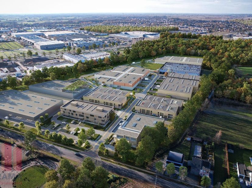 Nouveau bâtiment industriel comprenant 1.097 m² d’entrepôt, 138 m² de mezzanine et 17 places de parking privatives. Emplacement stratégique dans le tr