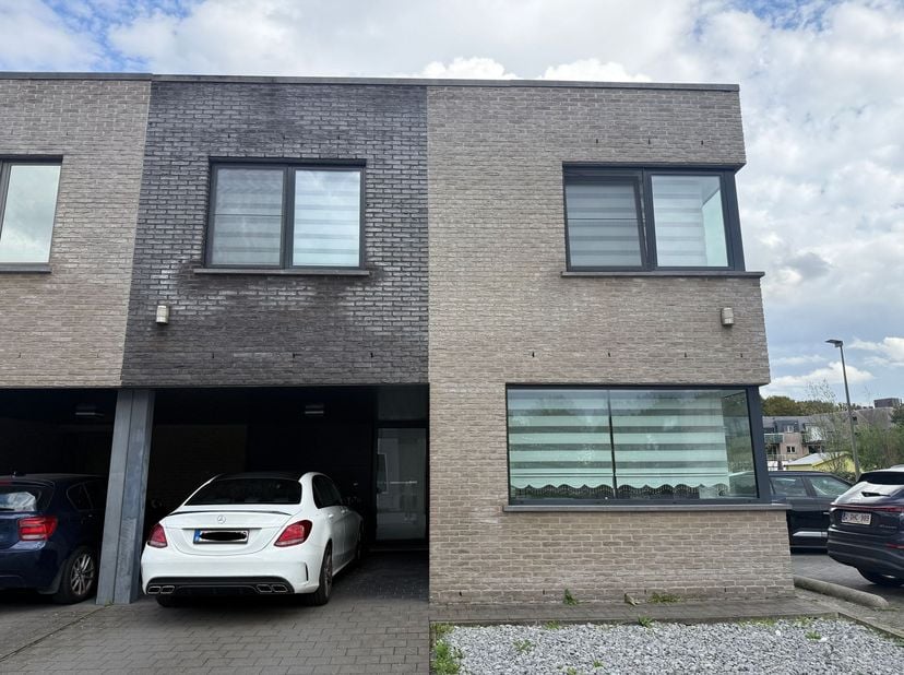 Huis te huur in Aspergeveld 67,
                    2800 Mechelen