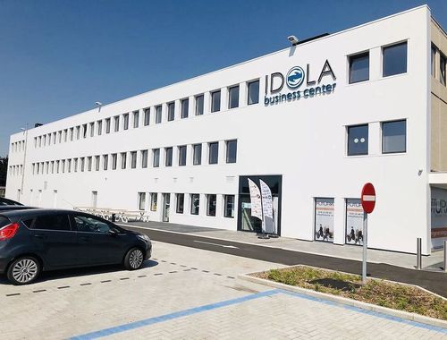                                         Bureaux à louer à Lochristi, € 625
