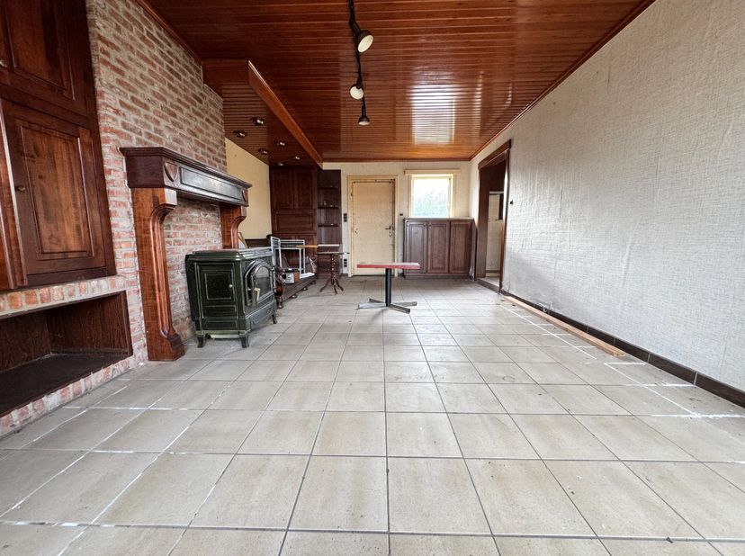 Te koop – Statige halfopen bebouwing op 1.130 m² grond in Wevelgem (Moorsele) <br />
<br />
Ontdek deze ruime en karaktervolle woning in een rustige d