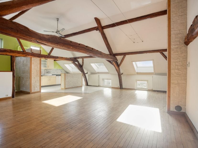 Dit ruime appartement is gelegen in Boutersem en biedt alle comfort. Met drie grote slaapkamers is er voldoende ruimte voor een gezin of om gasten te