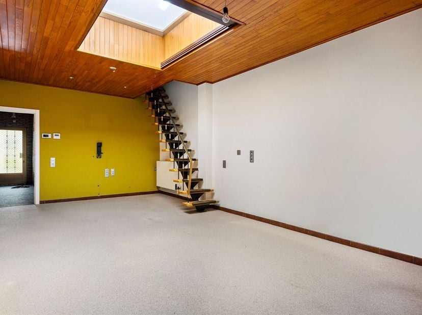 Maison à rénover avec garage, jardin et de nombreuses possibilités<br />
Située dans un endroit facilement accessible sur l'Oude Baan à Rumst, cette m
