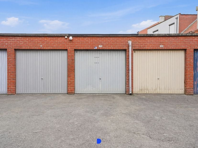 Op zoek naar een veilige parkeerplaats of extra bergruimte?<br />
Deze afgesloten garage in de Oude Noordlaan biedt de ideale oplossing.<br />
<br />