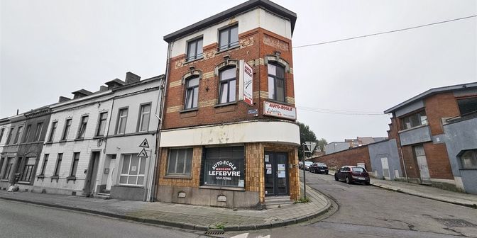 Bien professionnel à vendre à 7012 Jemappes