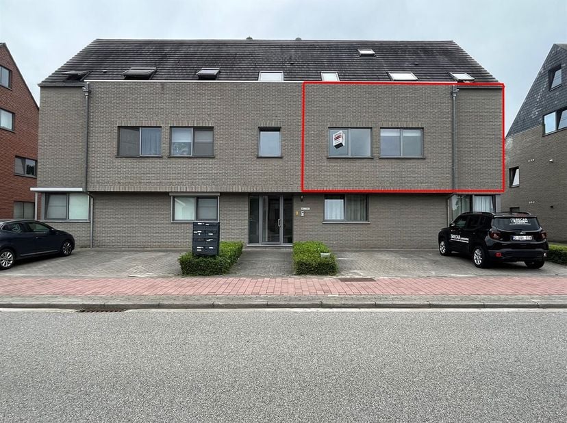 Appartement agréable avec 2 chambres, une grande terrasse et un garage<br />
Situation : Un emplacement calme et central où vous profiterez de la prox