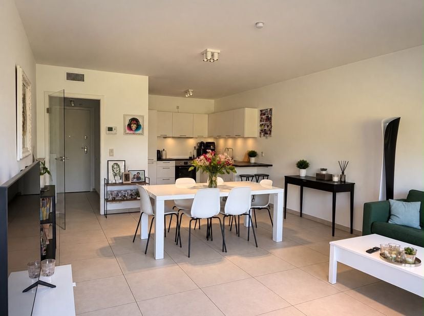 Appartement à louer à ,
                    1410 Waterloo