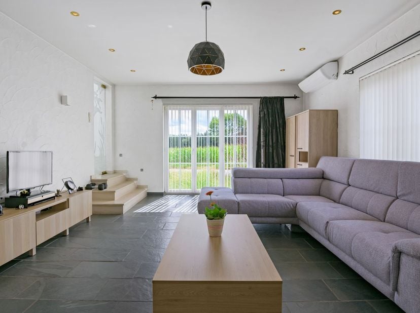 Maison ouverte avec 4 chambres et un grand jardin<br />
Espace et confort de vie<br />
Cette maison ouverte située au 84 Linterseweg à Budingen allie