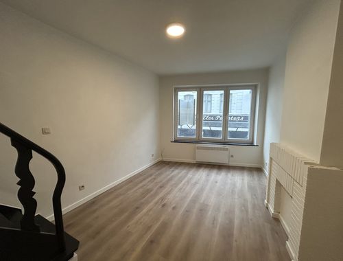                                         Gemengd gebruik te huur in Sint-Truiden, € 1.300
