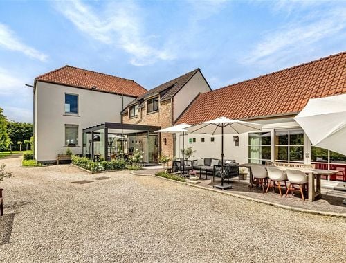                                         Château à vendre à Heurne, € 998.000
