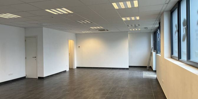 Bedrijfsvastgoed te huur in Pathoekeweg 9A bus 012B, 8000 Brugge