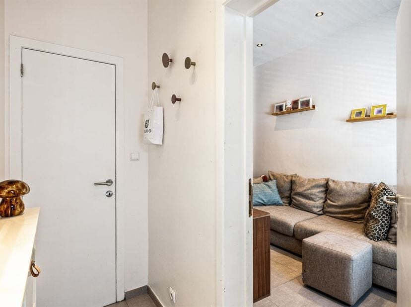 Instapklare starterswoning op toplocatie in Rumst<br />
Op zoek naar een gezellige en instapklare woning op een centrale ligging? Dan is deze charmant