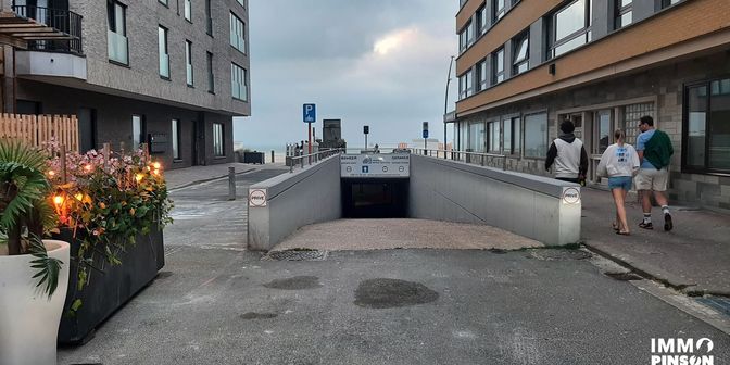 Garage te koop in Zeedijk, 8660 De Panne