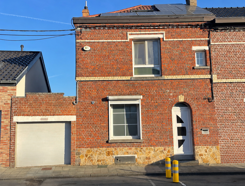                                         Maison à vendre à Haine-Saint-Paul, € 250.000
