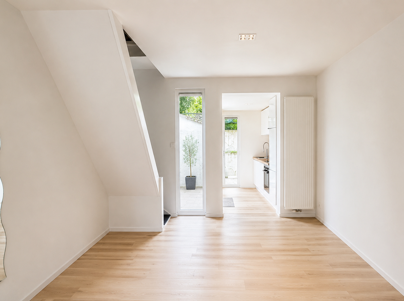 Ben je op zoek naar een instapklare woning op een rustige ligging in Gent? Dan is deze charmante woning in de Klapeksterstraat zeker een bezoek waard.