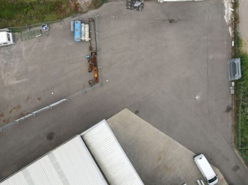 Bien professionnel à louer
                    à 3580 Beringen