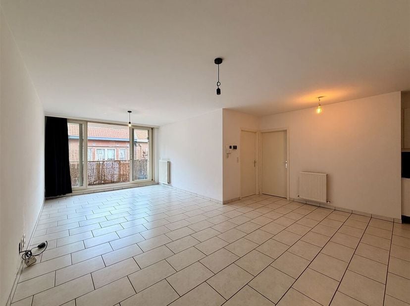 Ben je op zoek naar een knus appartement of goede investering met één slaapkamer, gelegen nabij het centrum van Temse? Lees dan zeker verder!<br />
Di