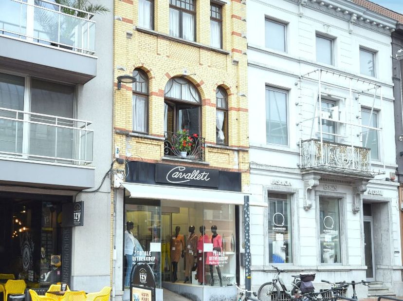 Bien professionnel à louer
                    à 8800 Roeselare