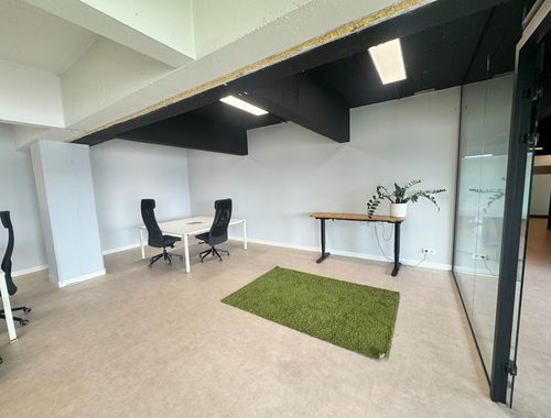                                         Bureaux à louer à Antwerpen, € 2.500
