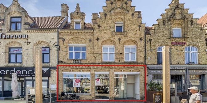 Bien professionnel à louer à Grote Markt 12-13, 8630 Veurne