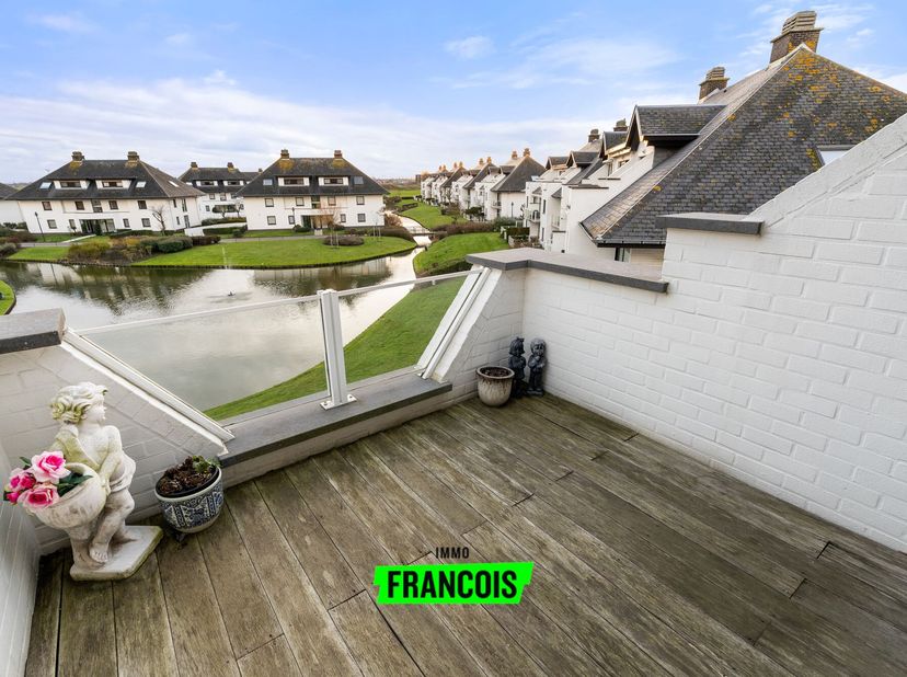 Cet appartement bien agencé au deuxième étage, avec une terrasse bénéficiant de la meilleure orientation, offre une expérience de vie confortable dans