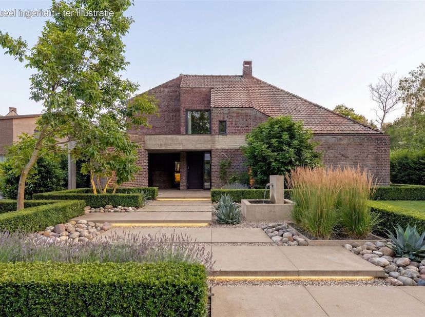 Maison à vendre à ,
                    2400 Mol