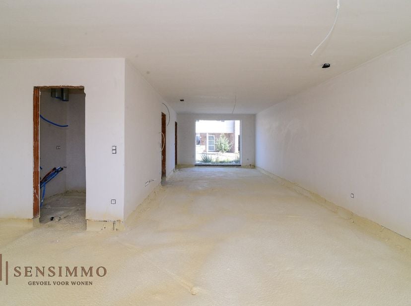 Het project is vergund voor 12 appartementen en 3 woningen en kan genieten onder 6% BTW onder voorwaarden! Tevens is het complex voorzien van een park